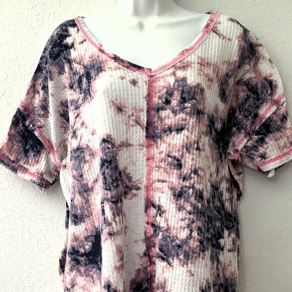 VANILLA BAY TIE DYE WAFFLE WEAVE TOP - Picture 2 of 10